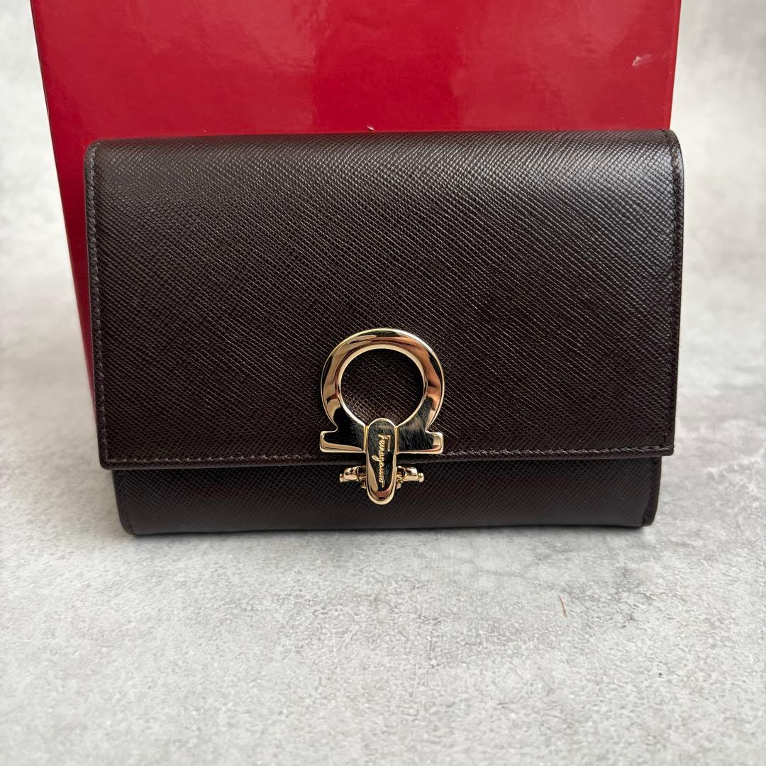 お値下げ済み【未使用級】Salvatore Ferragamo 三つ折り財布