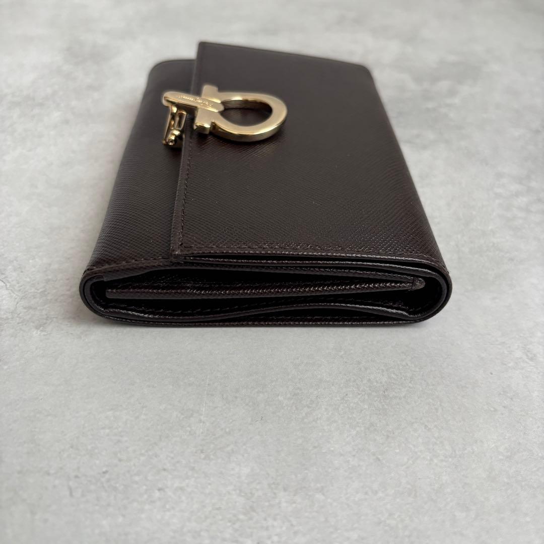お値下げ済み【未使用級】Salvatore Ferragamo 三つ折り財布
