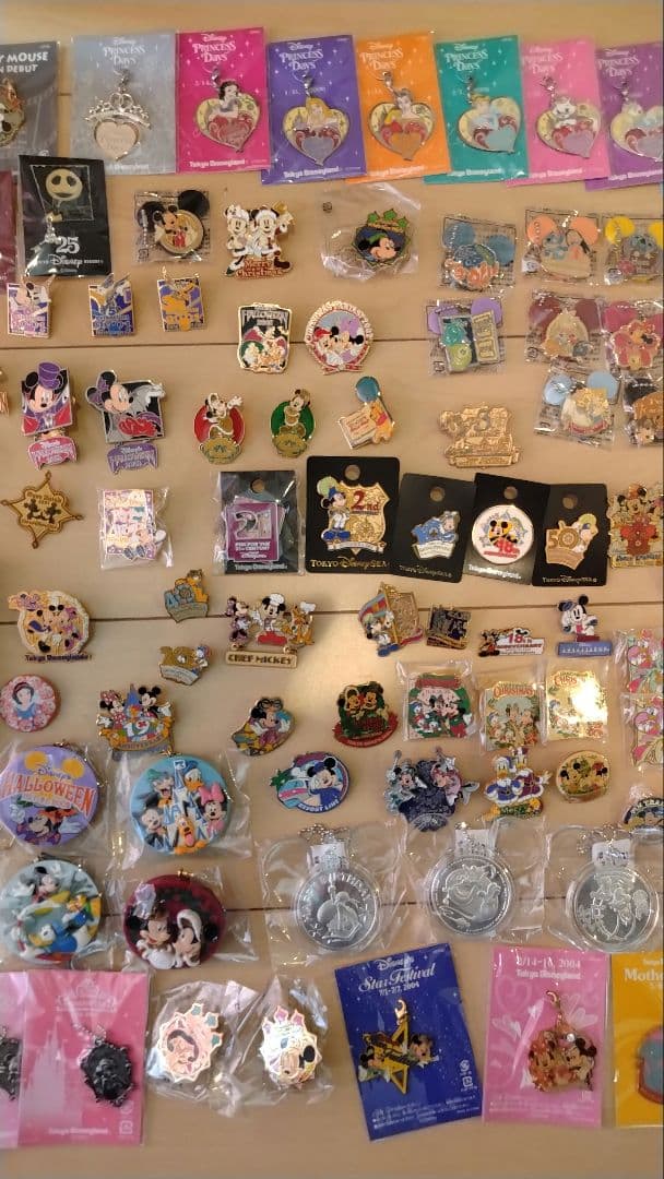 【希少品】ディズニーグッズ ピンバッジ セット まとめ売り ピンズ キーホルダー