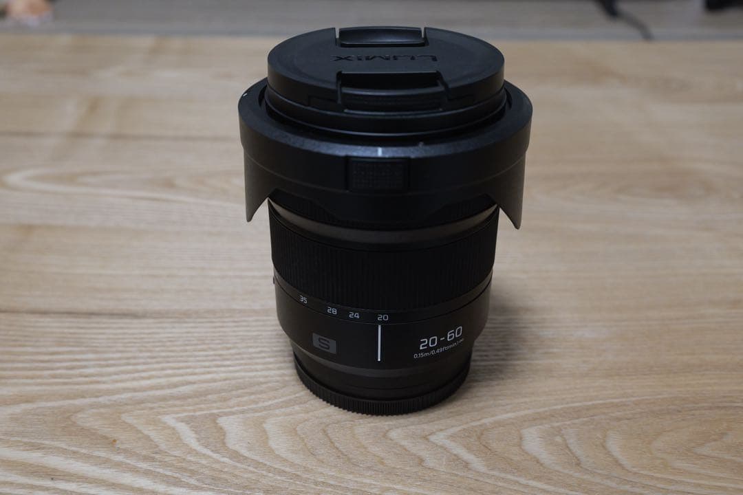 LUMIX S20-60mm ズームレンズ