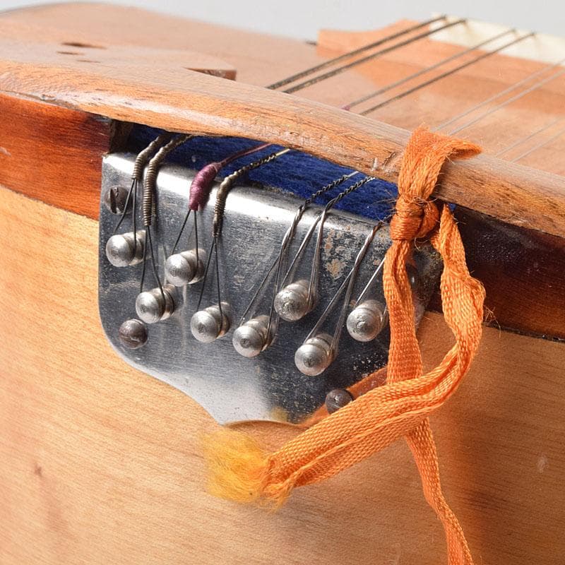 国島マンドリン　NO.104　ハードケース・鼈甲ピック付　M　R9251H