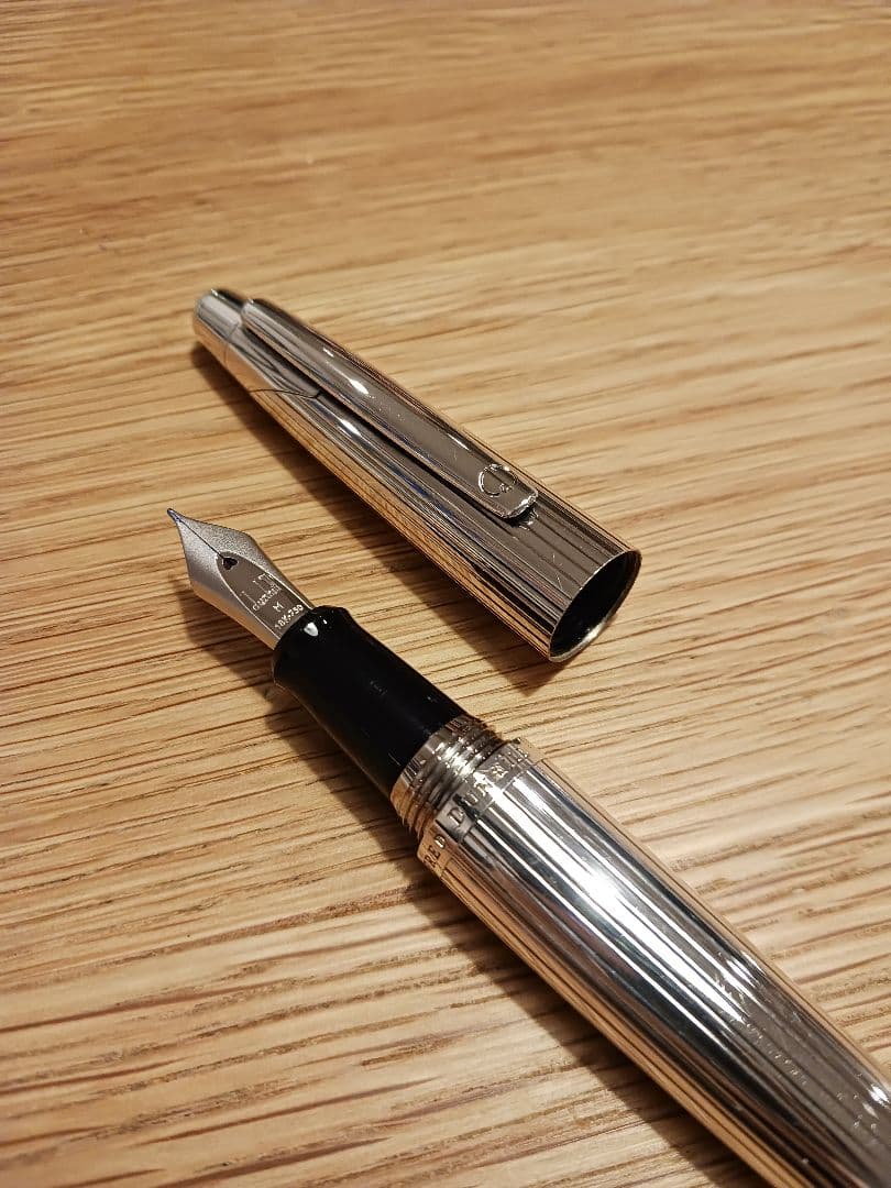 A.DUNHILL ダンヒル 万年筆 AD2000 ライン M　18k750