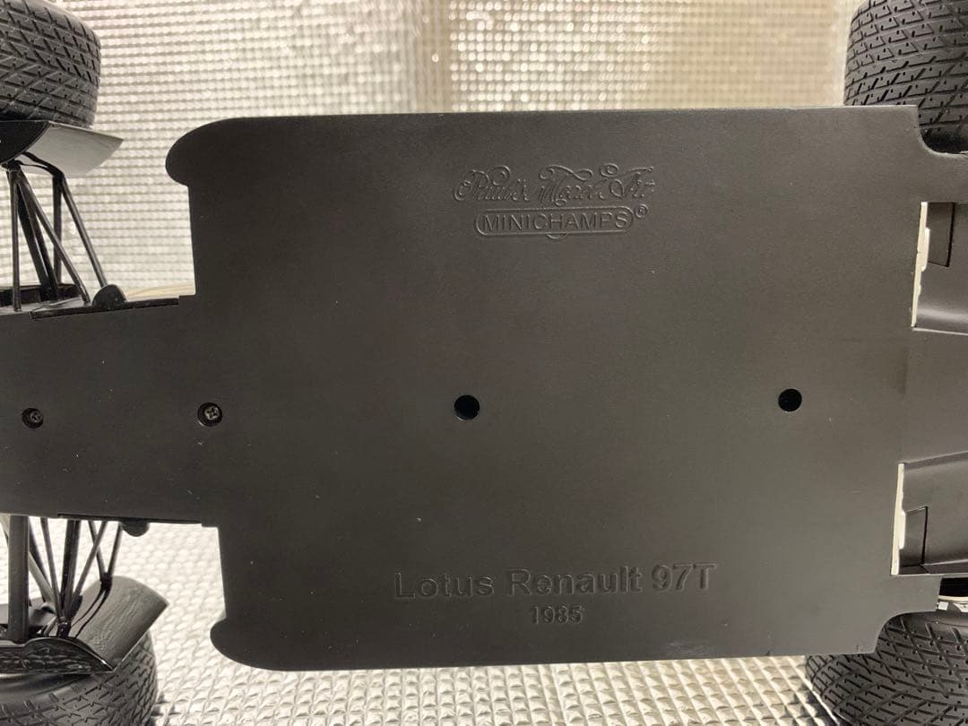【BIGサイズ！F1 ロータスルノー97T アイルトンセナ　1/12】