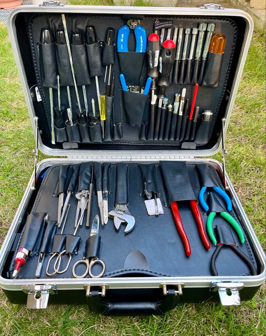 米軍放出未使用品 超希少品 医療機器整備用 100点以上 アタッシュケース付き