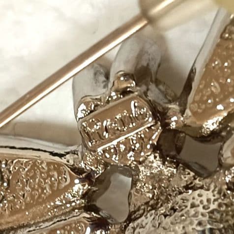 【新品タグ付き】Rene ルネ ブローチ Happy Bee ビジュー 箱付き