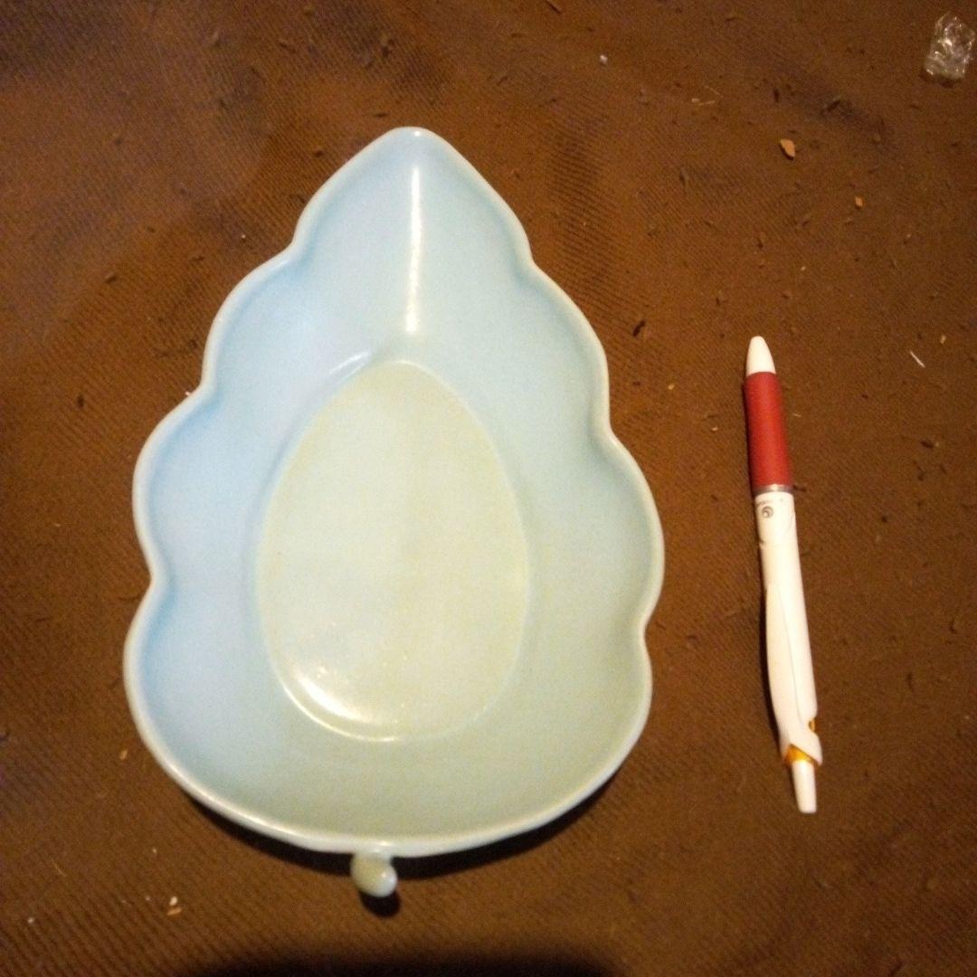 とし　汝窯　水色 陶器製 葉形 小物入れ