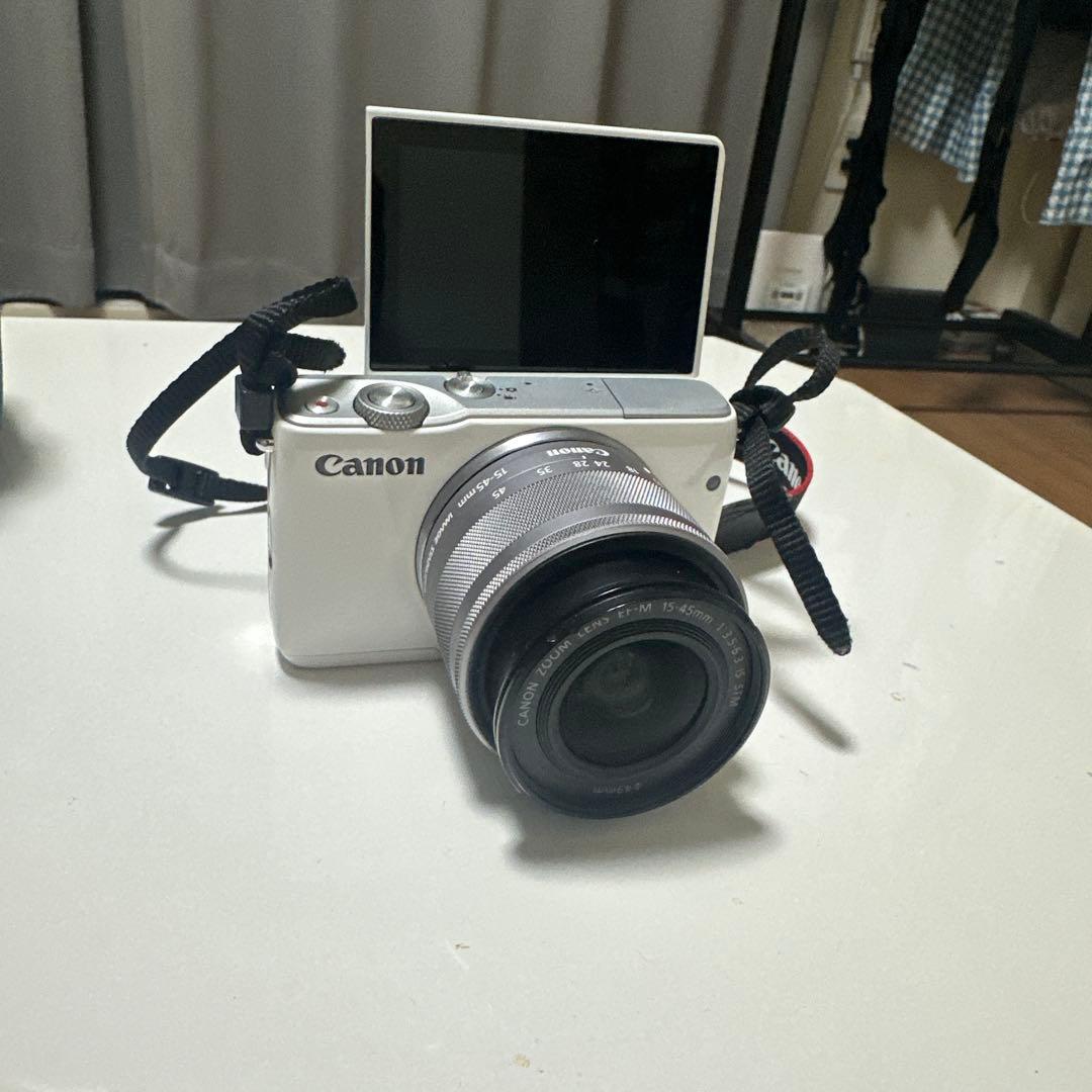 【美品】Canon 一眼レフカメラミラーレス　EOSM10