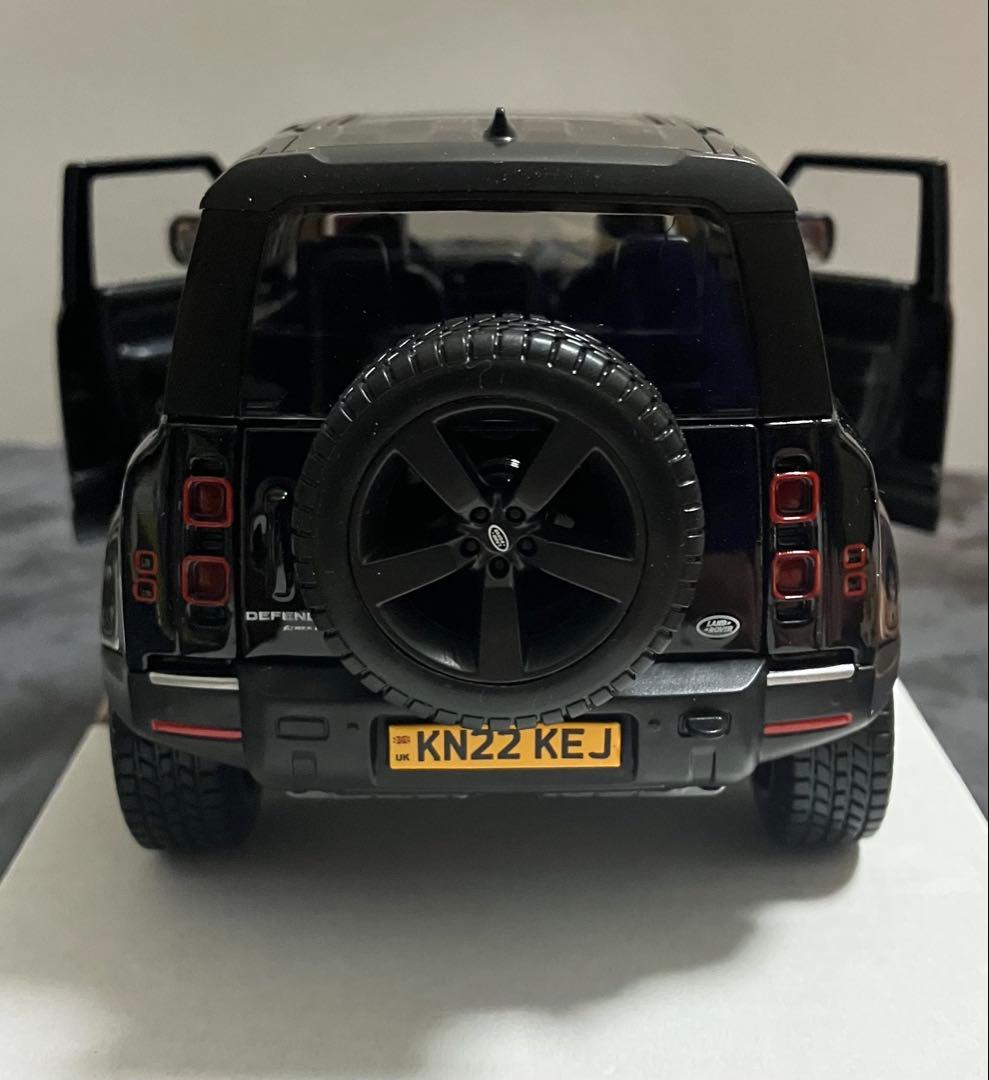 ブラーゴ　1/24 ランドローバー　ディフェンダー110 ミニカー　ブラック