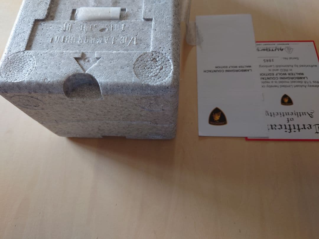 バ*ー様 AUTOart 1/18 ランボルギーニ カウンタック ウォルターウル