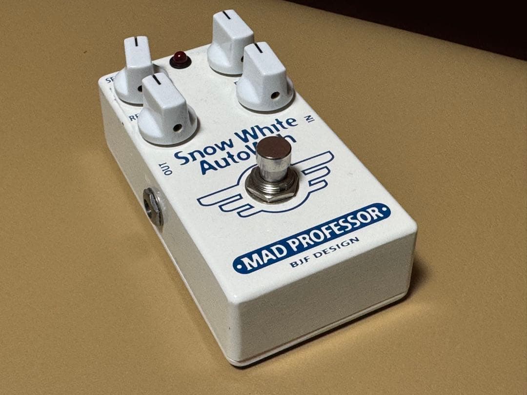 ギター MAD PROFESSOR  White BJF DESIGN