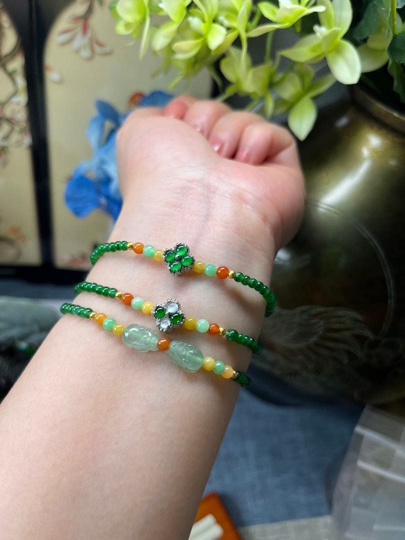 新入荷❣️貴重‼️18kビーズ入り、ロウカン質氷種満陽緑ビーズ&【幸運】四葉草ブレス