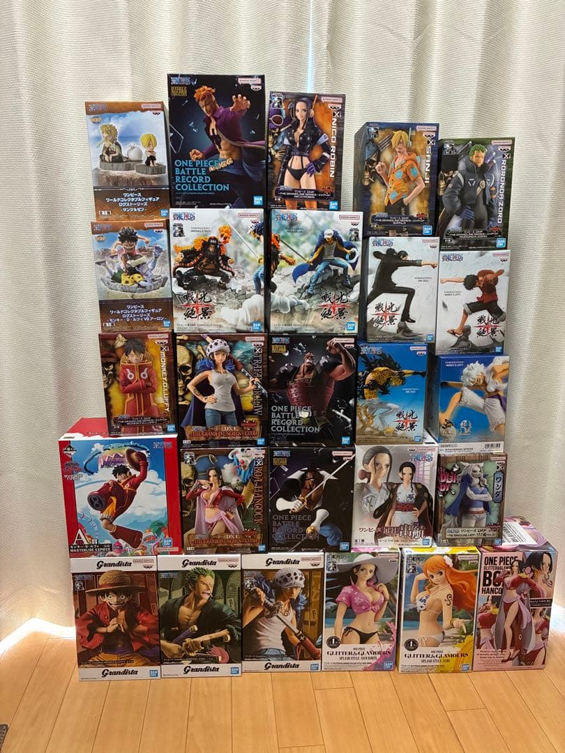 ワンピース MARVEL ヱヴァなどフィギュア まとめ売り全32体