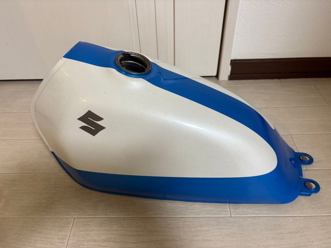 スズキ グラストラッカー タンク 青/白