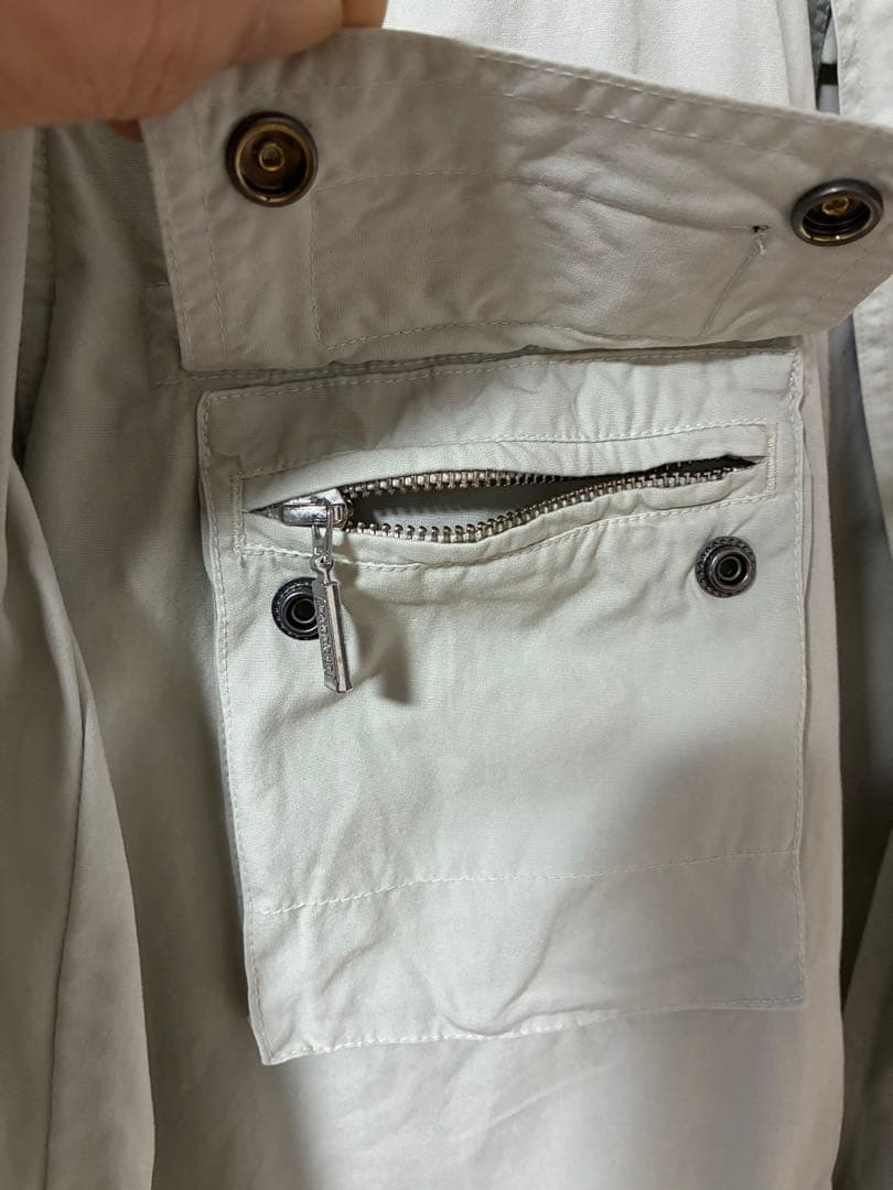 バブアー　インターナショナル　Lサイズ ライトグレー