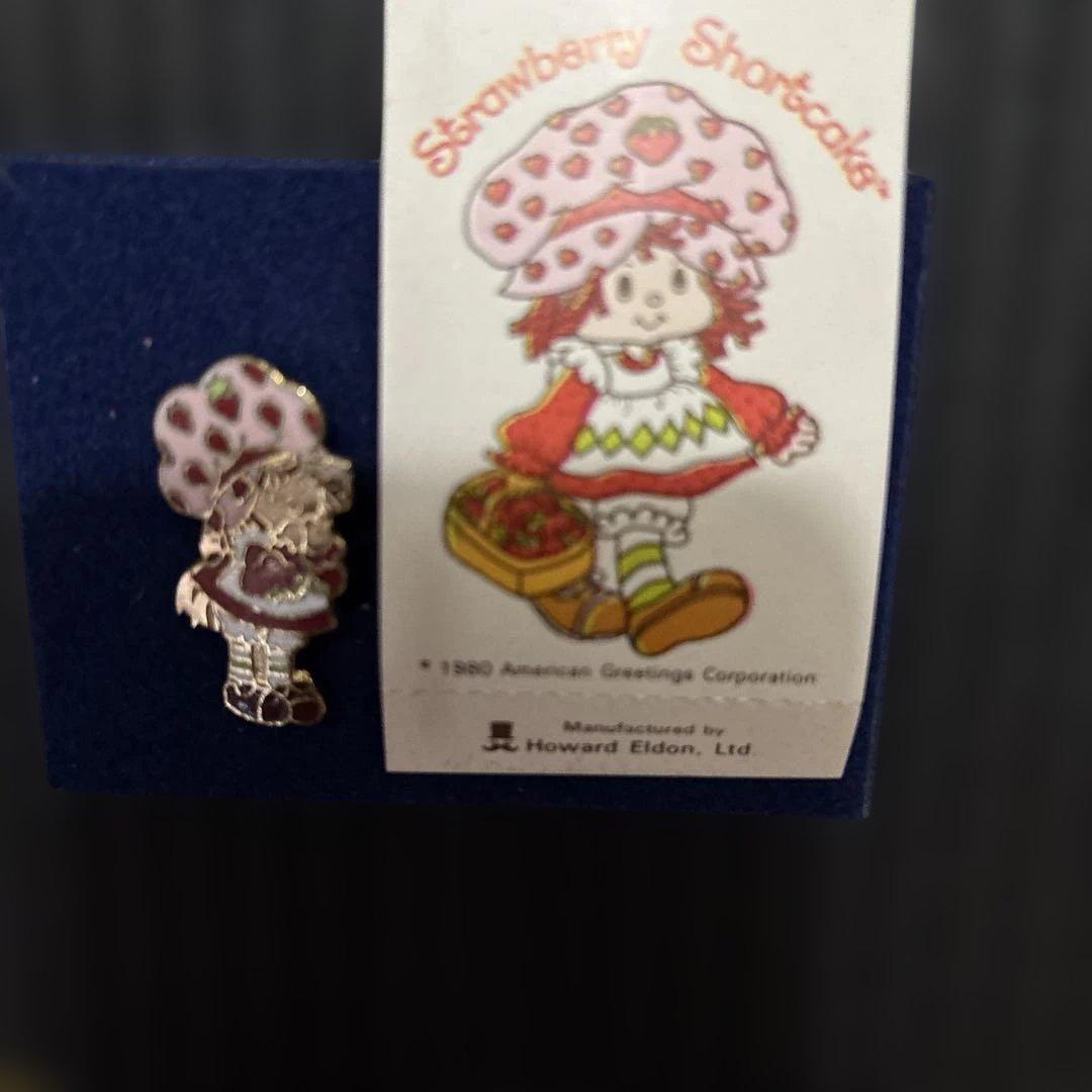 1980年製希少レア『ストロベリーショートケーキ 』ピンバッジ