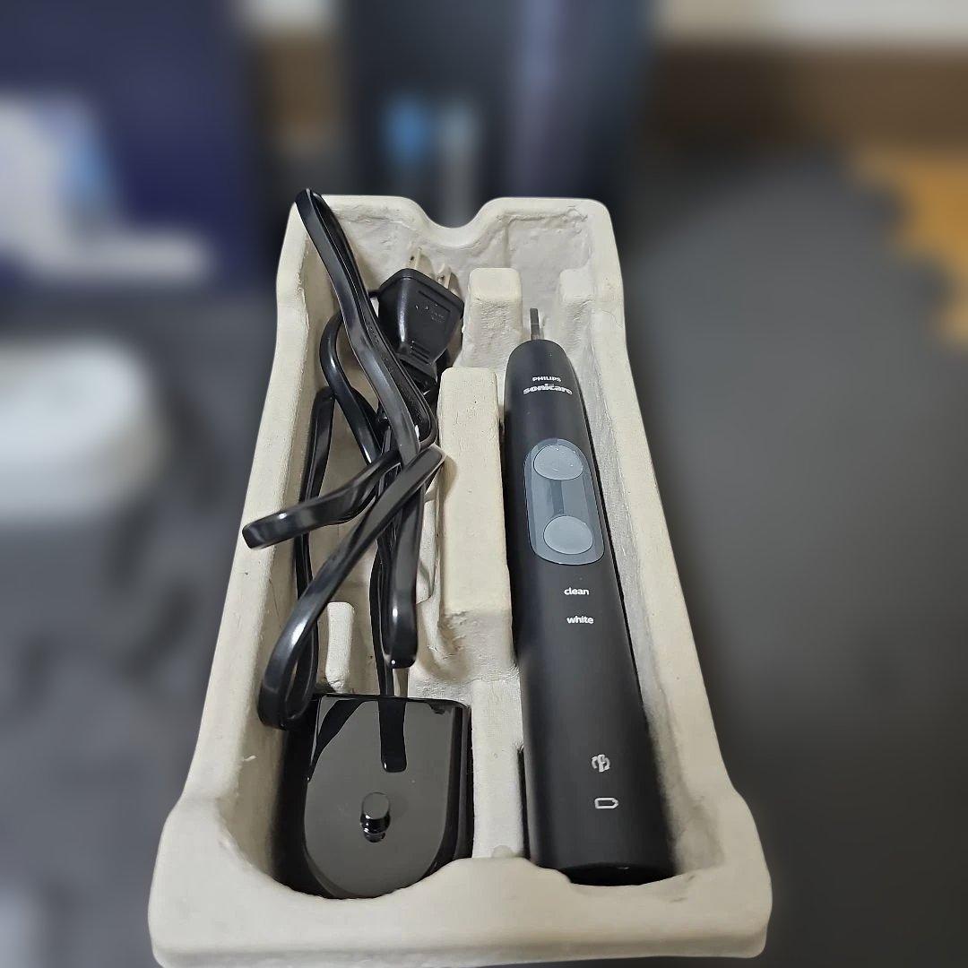 PHILIPS ソニッケアー 電動歯ブラシ■充電機能付き紫外線除菌器