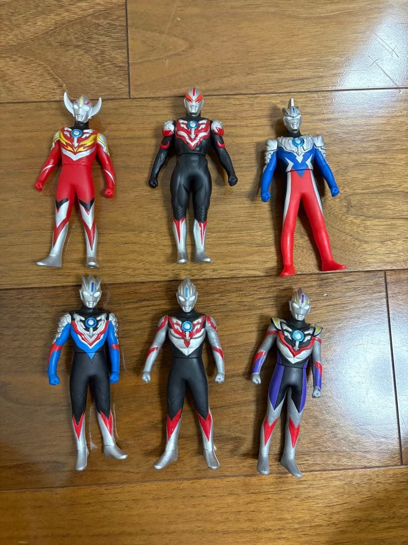 ウルトラマンフィギュアセット 24体