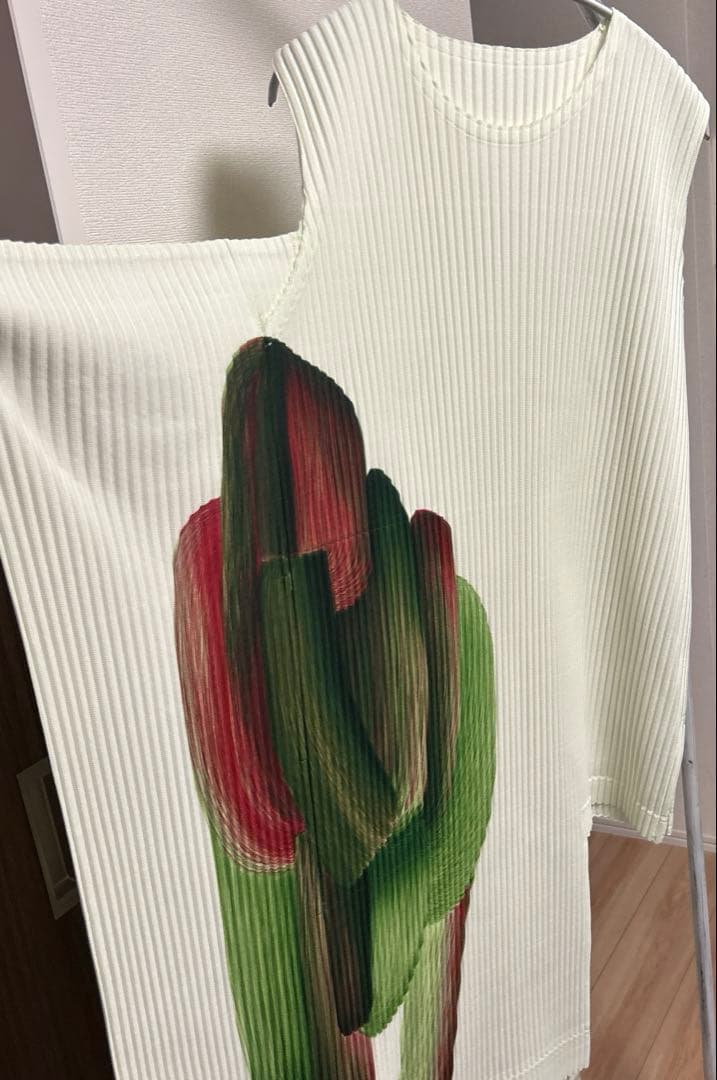 オムプリッセ　ロナンブルレック　DRAWING PLEATS