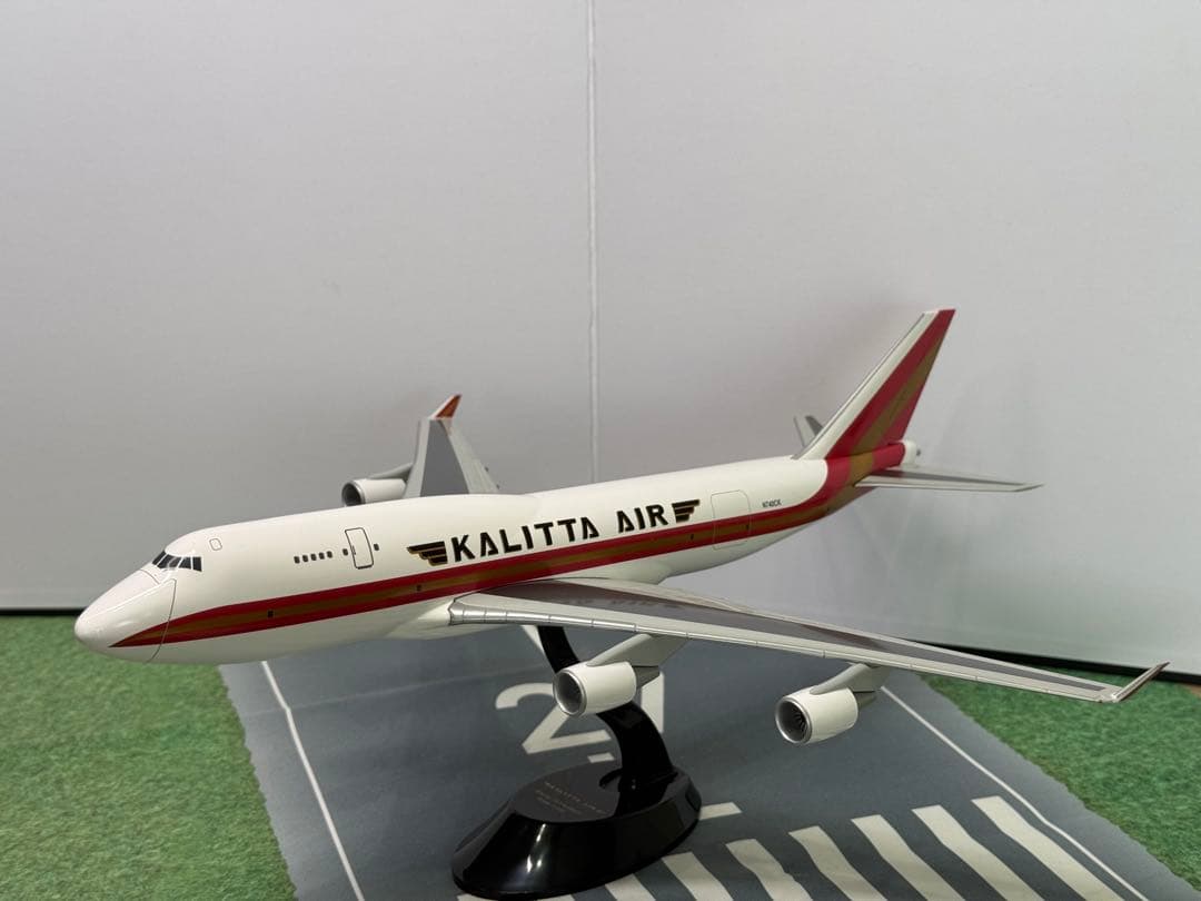【レア物】カリッタ航空　747-400BCF 1/200