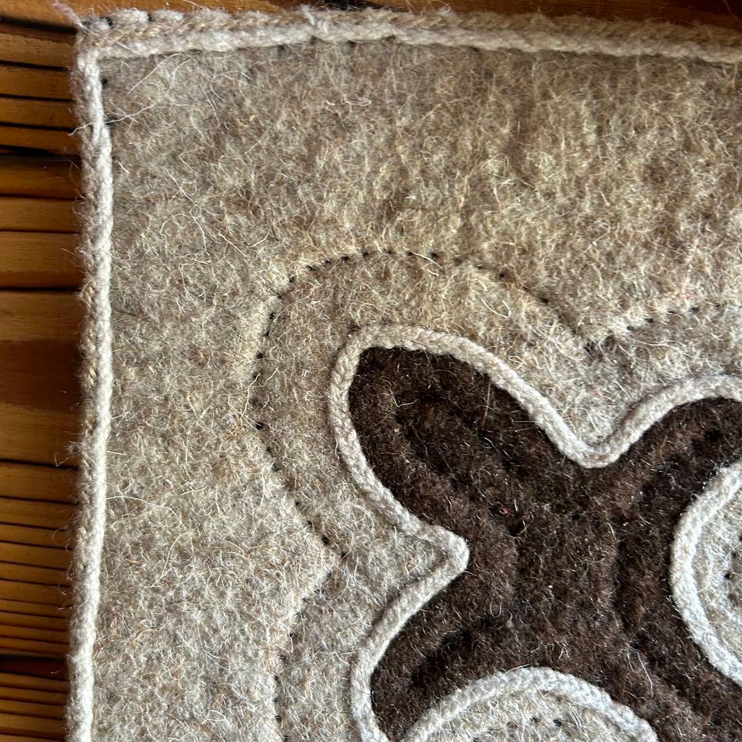 キルギス　ウールマット　シルダック