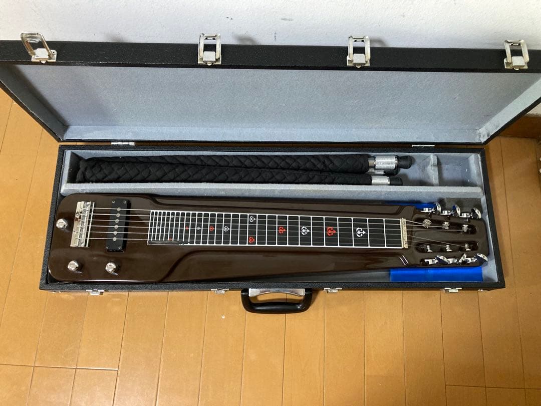 CANOPUS カノウプス6弦スチールギター　ケース、4脚付