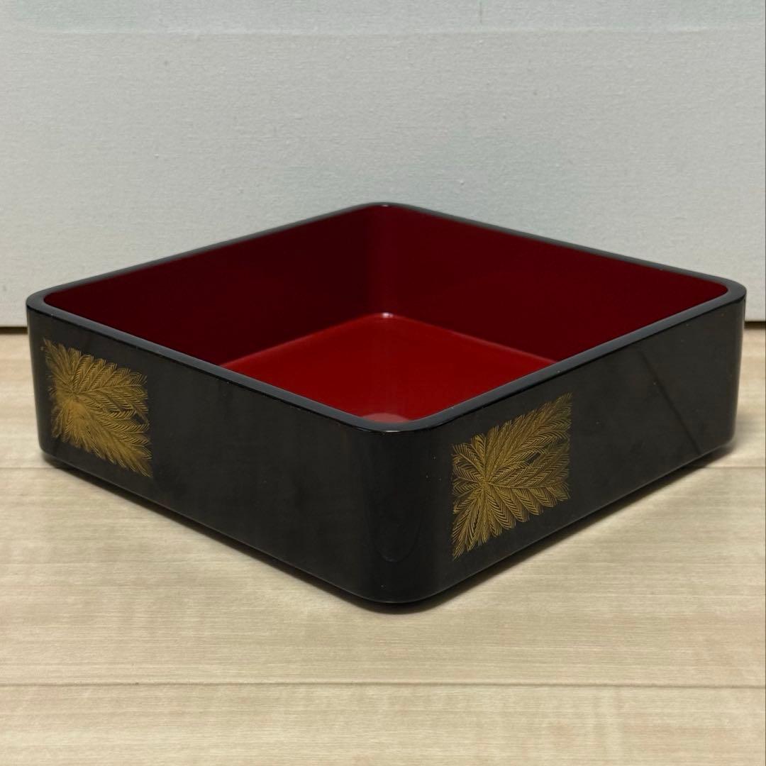 ごっちゃん　輪島塗 黒塗内朱 金銀沈金 羊歯紋様 二段重 重箱