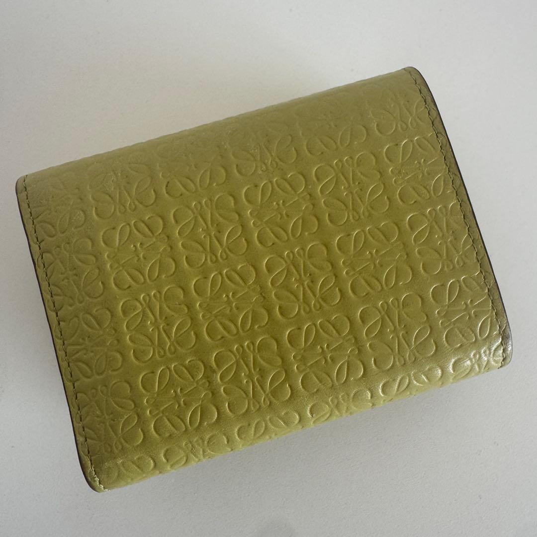 【SALE!】LOEWE エンボスロゴ レザー三つ折り財布