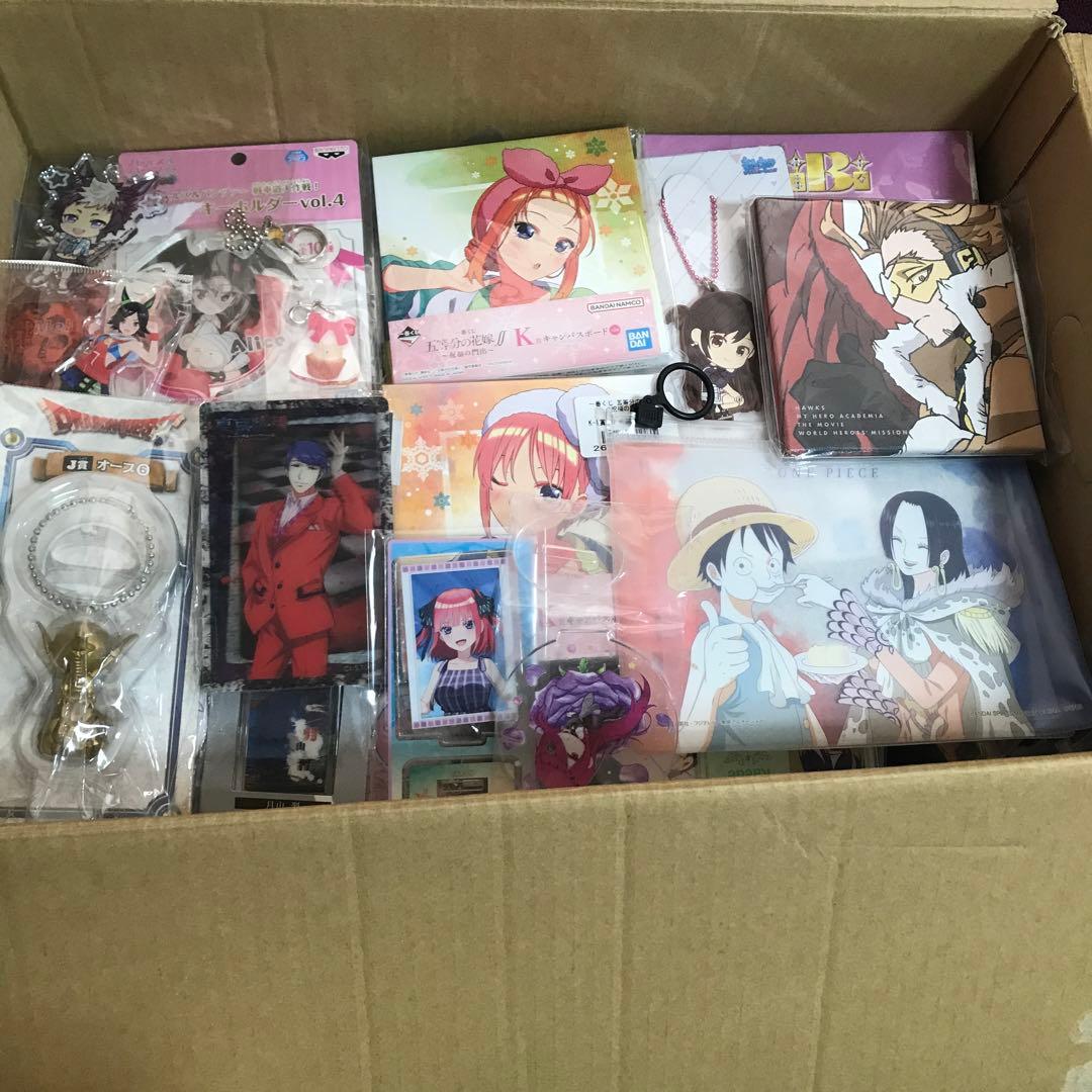 アニメグッズ　大量まとめ売り600点以上