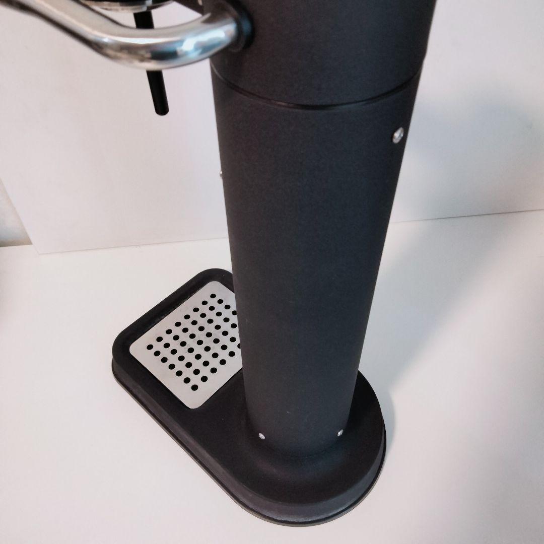 アールケ カーボネーター2　ボトルは新品です　空ガスシリンダー2本付き　　727