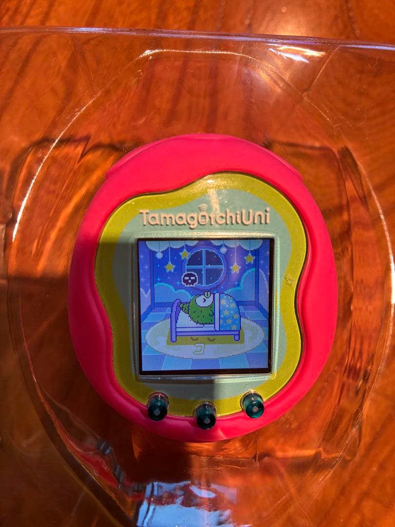 Tamagotchi Uni ピンクモデル　Wi-Fi たまごっち