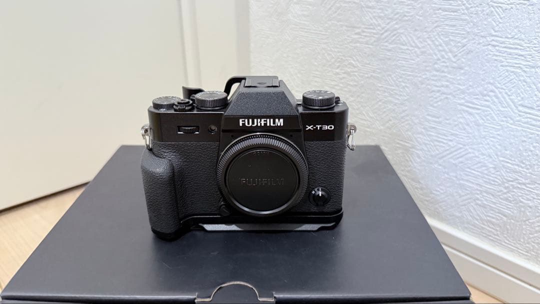Fujifilm X-T30 ミラーレス一眼カメラ　富士フィルム