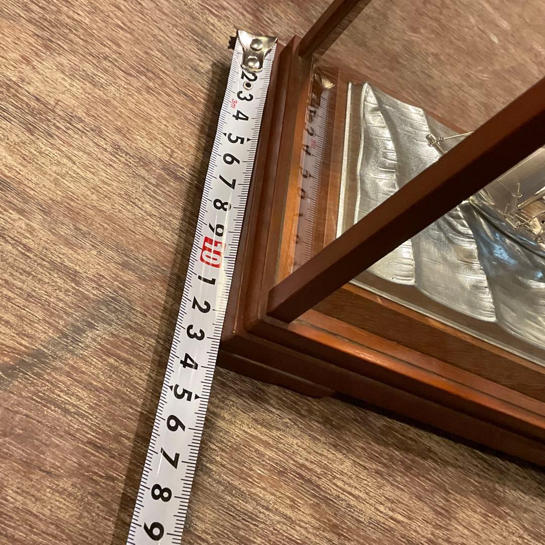 銀製(純銀刻印)帆船 置物 台付 ヨット シルバー 金属工芸 ガラスケース