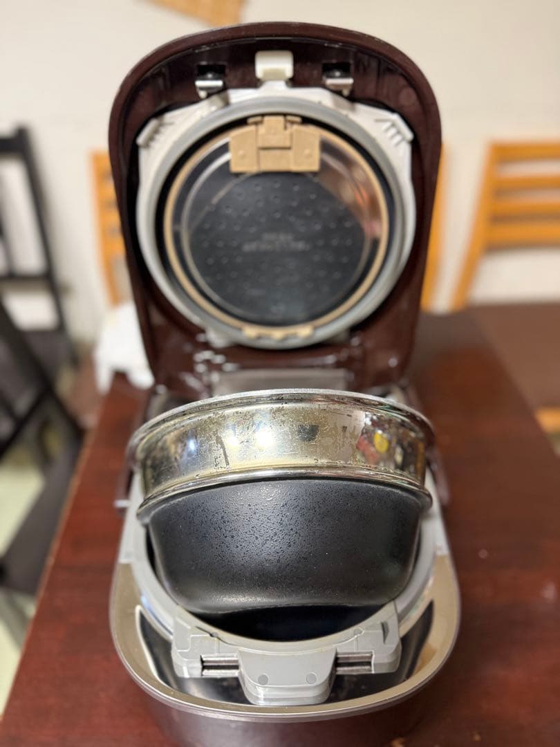 IH圧力炊飯器 デジタル表示