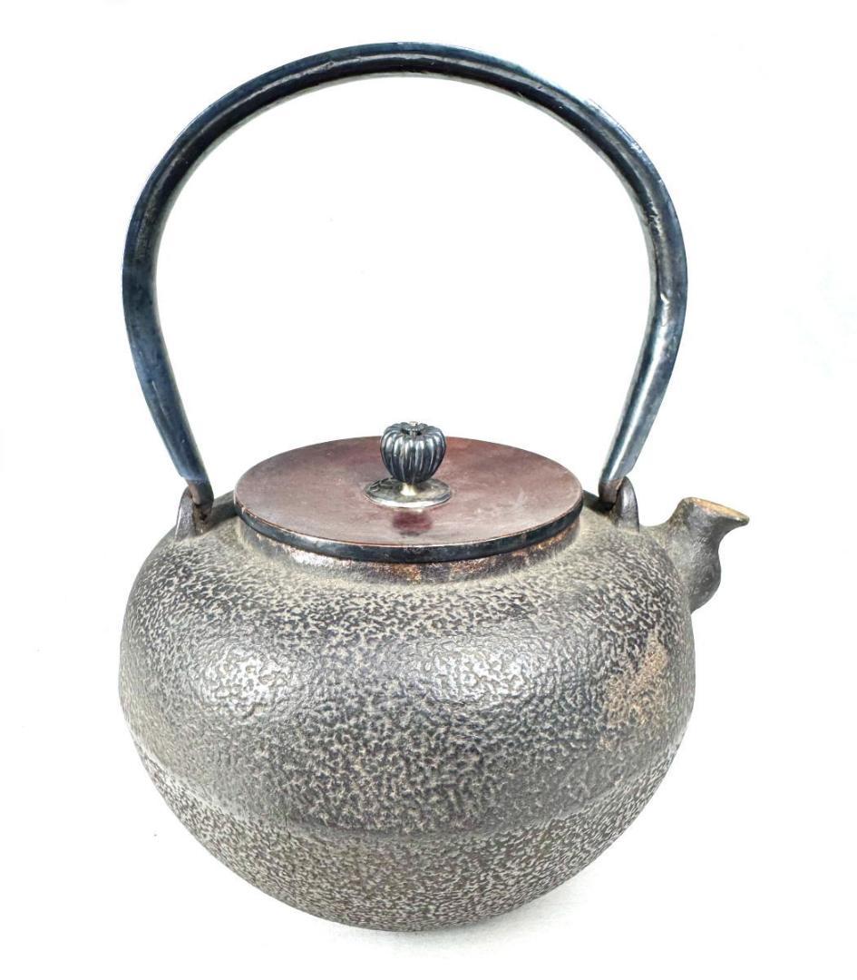 昭和二年秋造 龍文堂 弦裏純銀張り 純銀摘蓋鉄瓶 純銀摘 共箱 WWST079