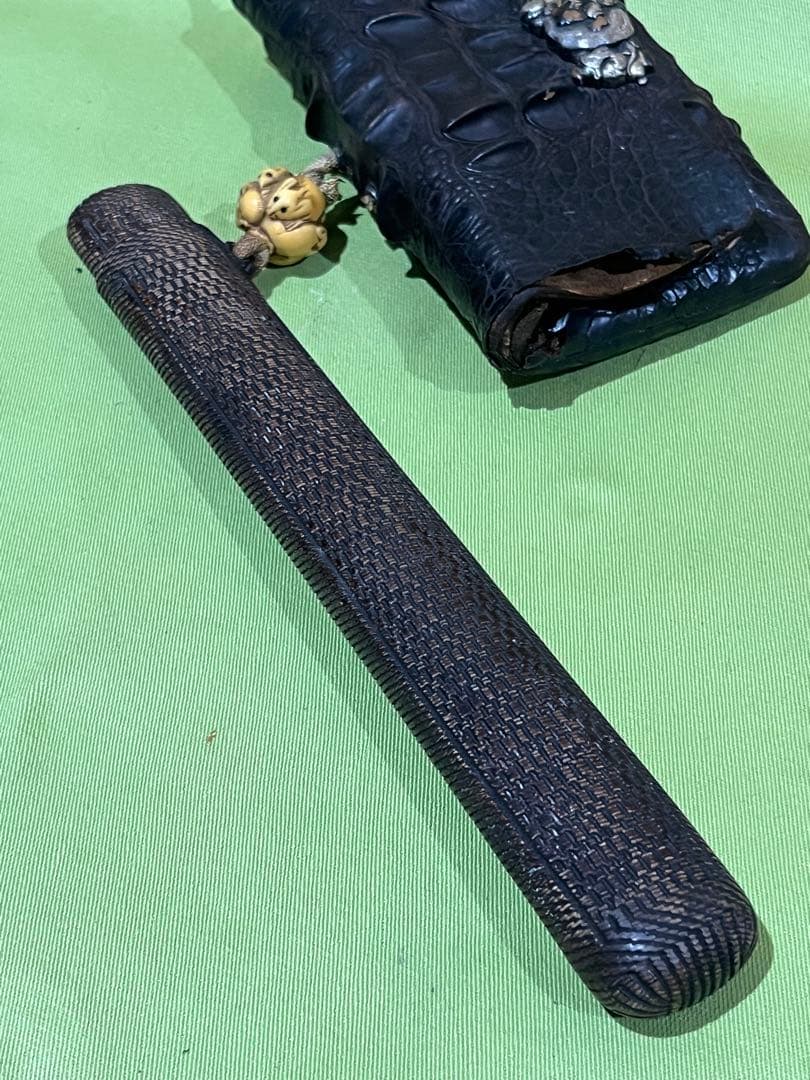 喫煙具　当時物　クロコダイル　煙管入れ　煙管　金銀装飾