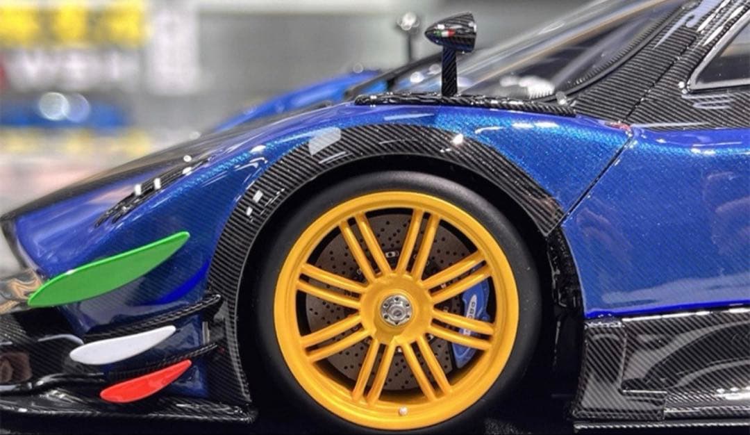 新発売入手困難 HH モデル 1/18 パガーニ Zonda R evoミニカー
