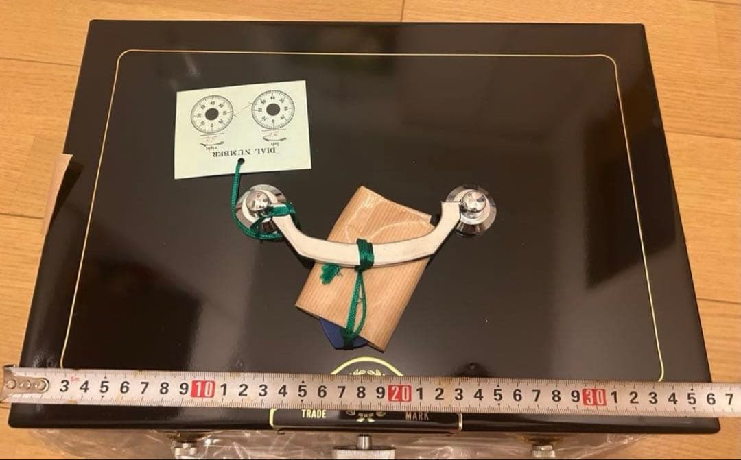 新品未使用品　 ヤマト金属　金庫レトロ アンティーク黒色は一つしかありません