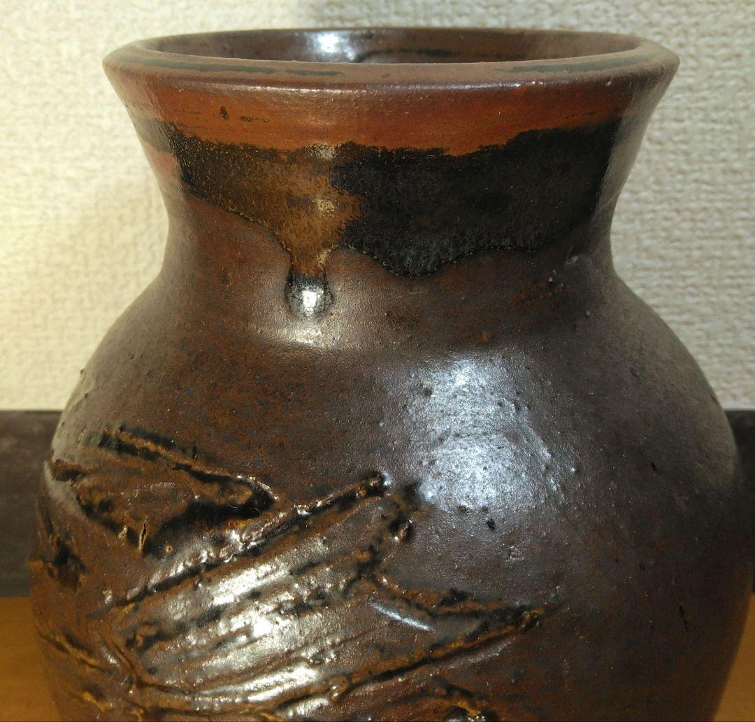 人間国宝 金城次郎 壷屋焼 黒花瓶 栞 共箱 美品完品 魚紋2 大珍品 希少品
