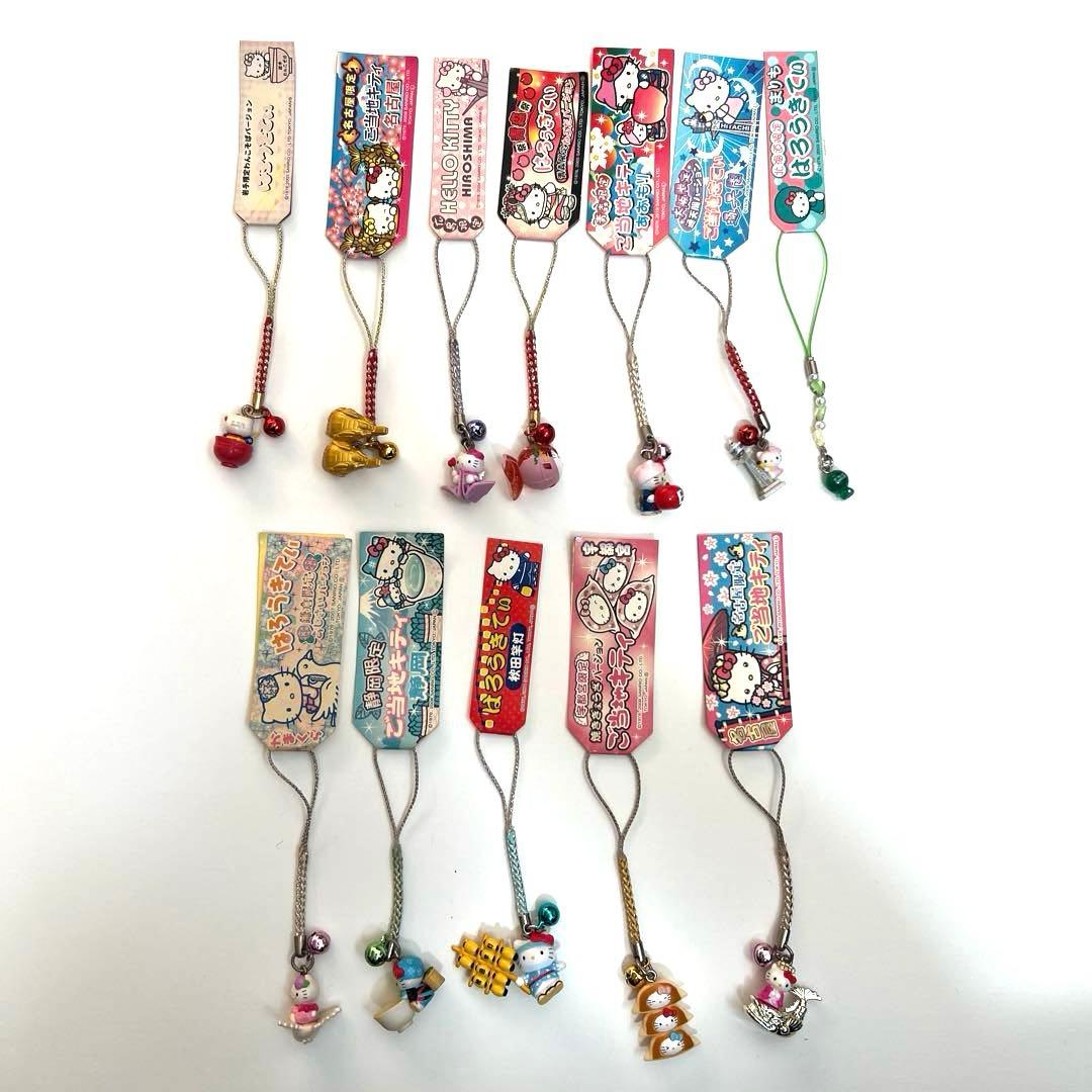サンリオ　ハローキティ　ご当地　根付け　ストラップ　まとめ売り　合計131個