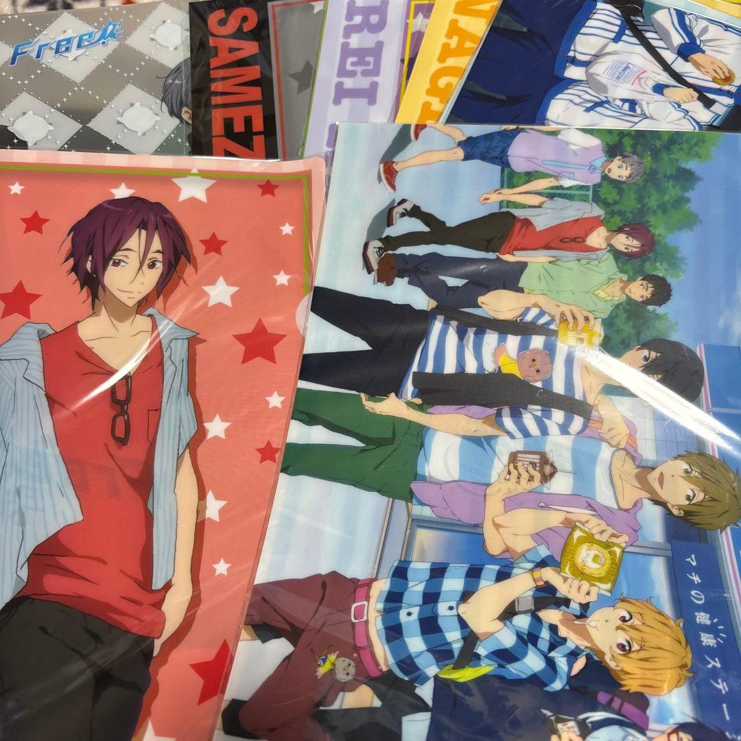 ジャンルごちゃまぜ　まとめ売り　約500点ほど　缶バッジ　鬼滅　うたプリ