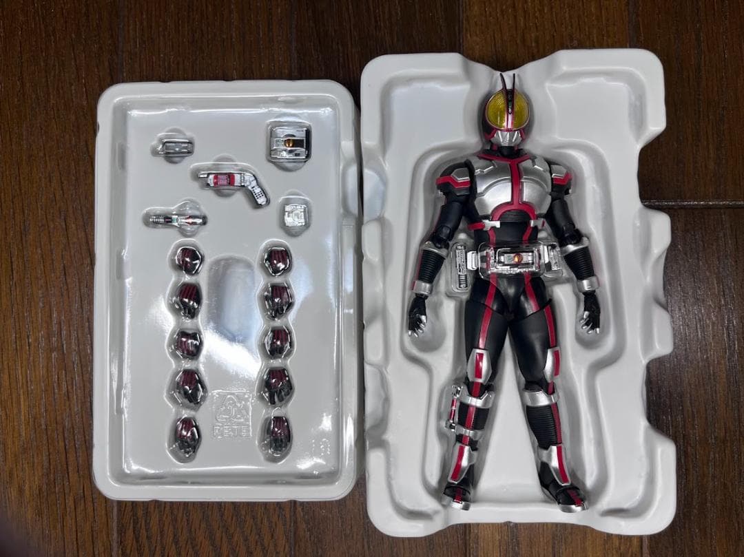 【美品】　S.H.Figuarts（真骨彫製法） 仮面ライダー555