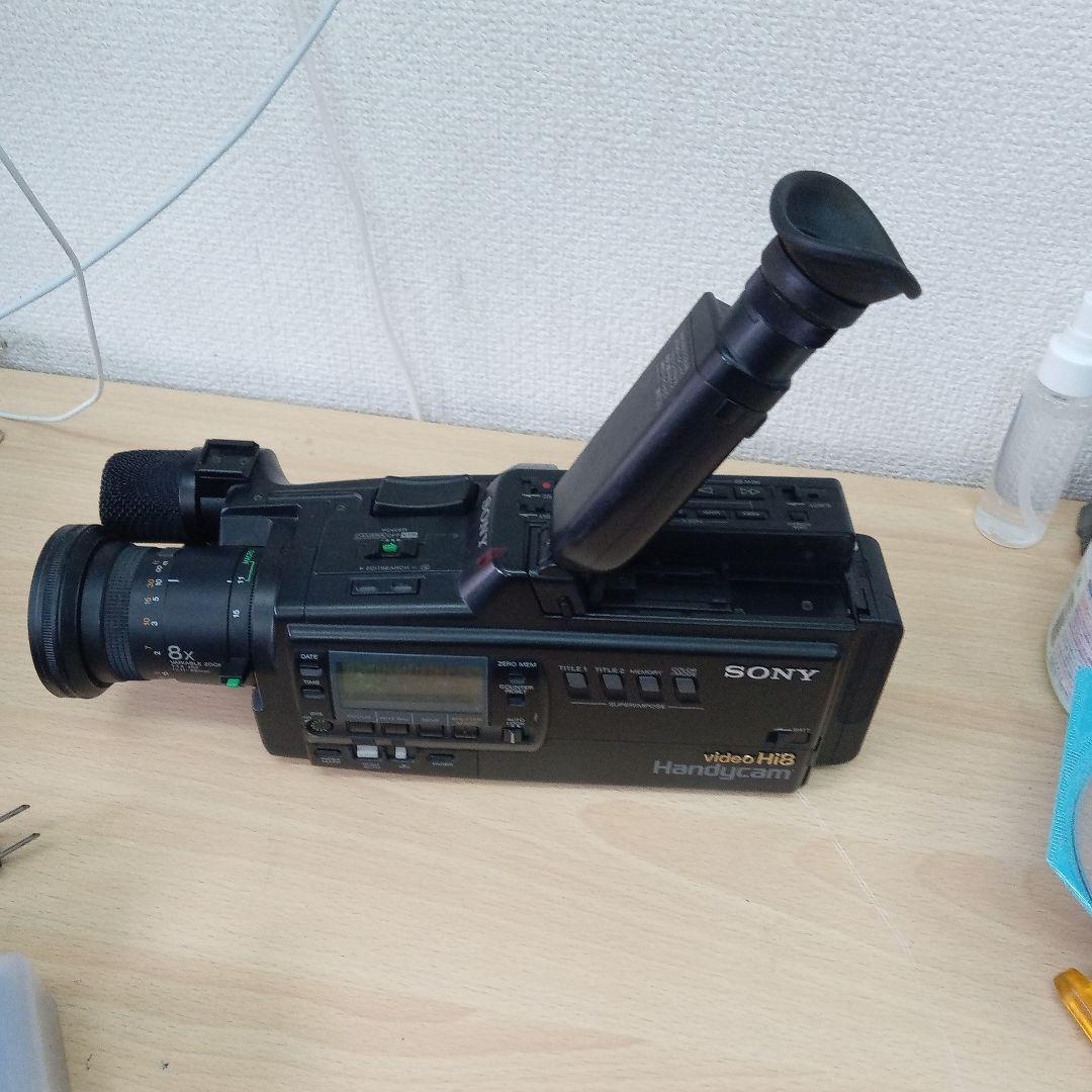 ジャンク品　SONY Handycam video Hi8 本体　通電確認済