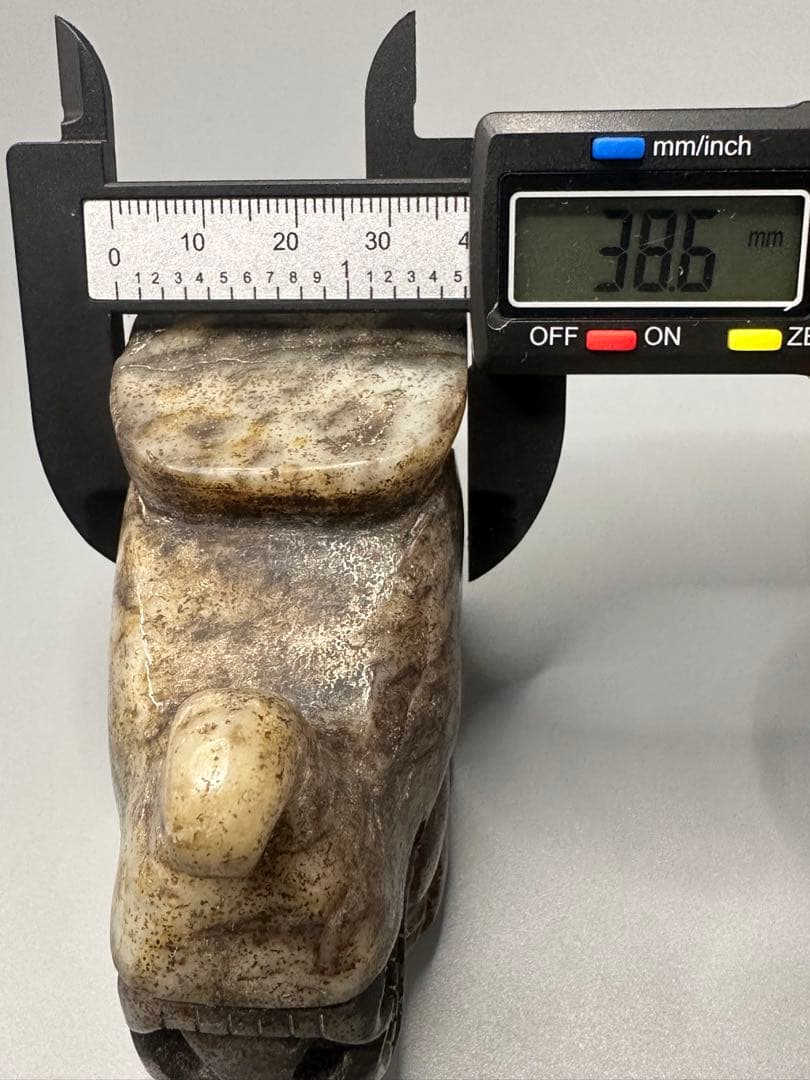 中国古美術　古玉文化　紅山文化　玉龍头 祭祀器　美品　磁石に反応あり　手彫り