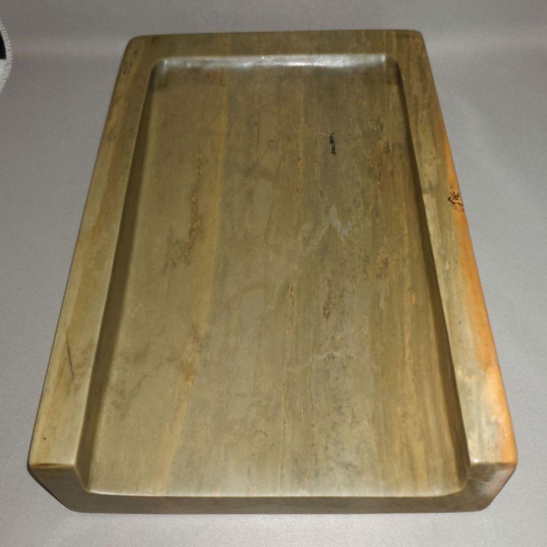 『緑端渓龍紋荷葉硯』 花梨天地蓋　大型約９寸約４㎏　緑端石　蓮紋硯