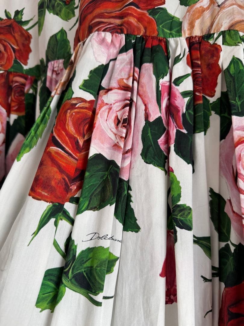 ドルチェ＆ガッバーナ　フレアスカート ひざ丈　薔薇　42