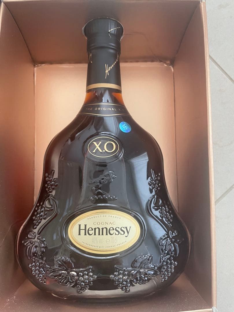 ヘネシーxo 黒キャップ　40度700ml 未開封