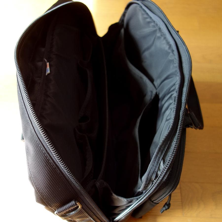 【美品】ブリーフィング　A4 LINER　ブラック