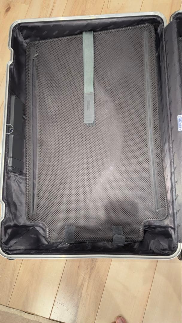 RIMOWA ネイビーキャリーケース