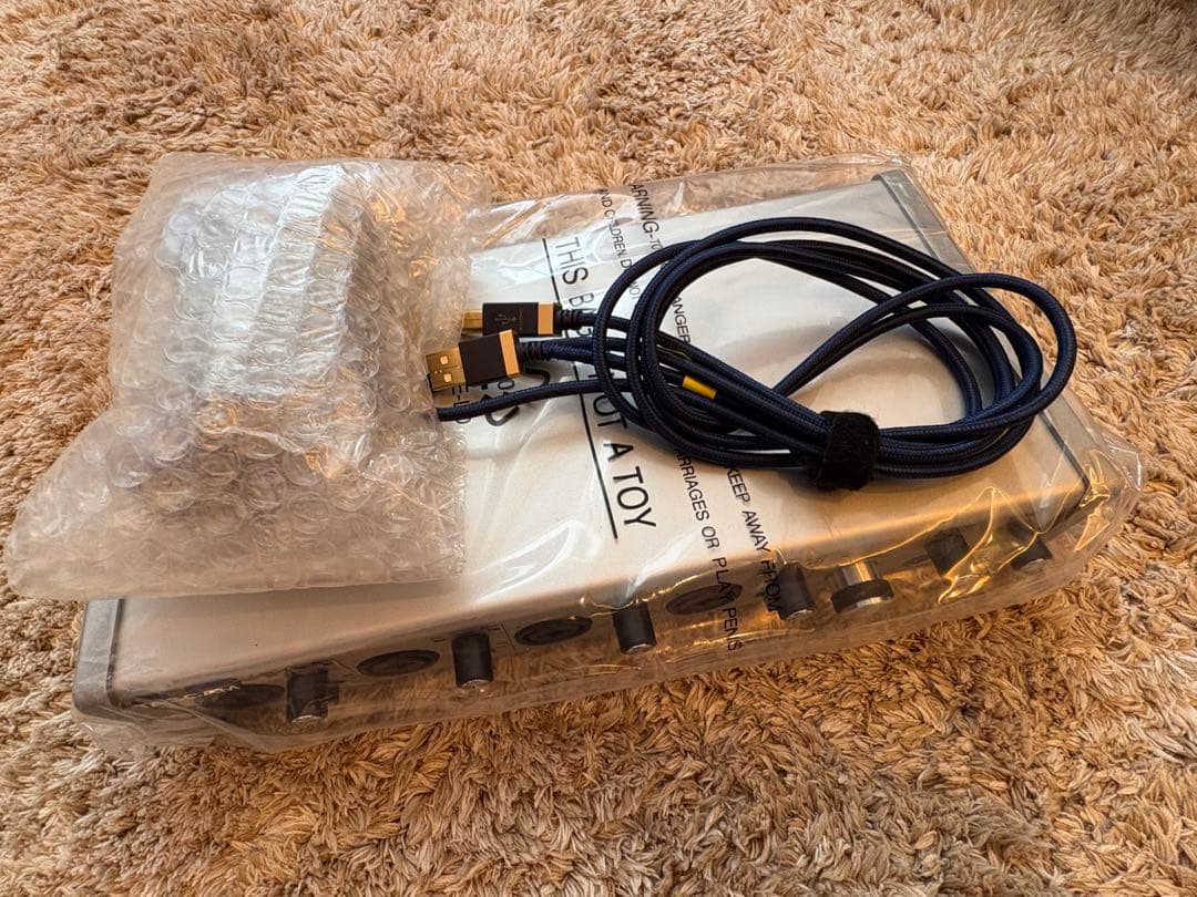 【新品交換品】TASCAM オーディオI/F シリーズ208i USBケーブル付