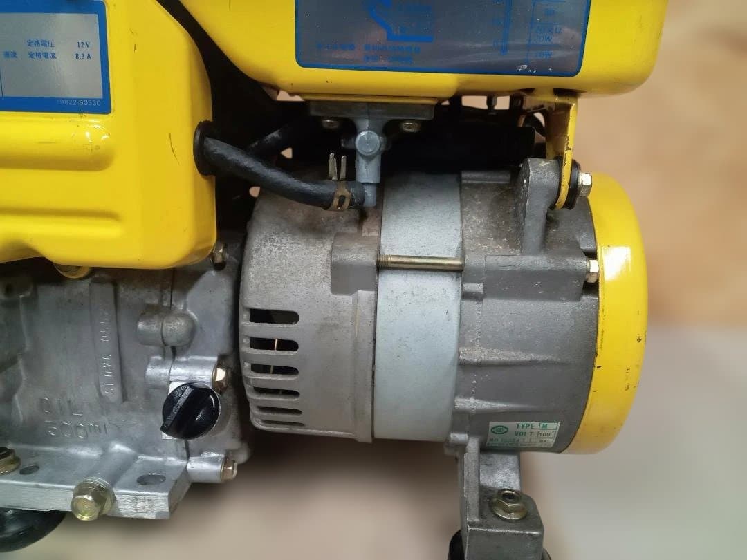 SUZUKI　スズキ　エンジン発電機　SE700A